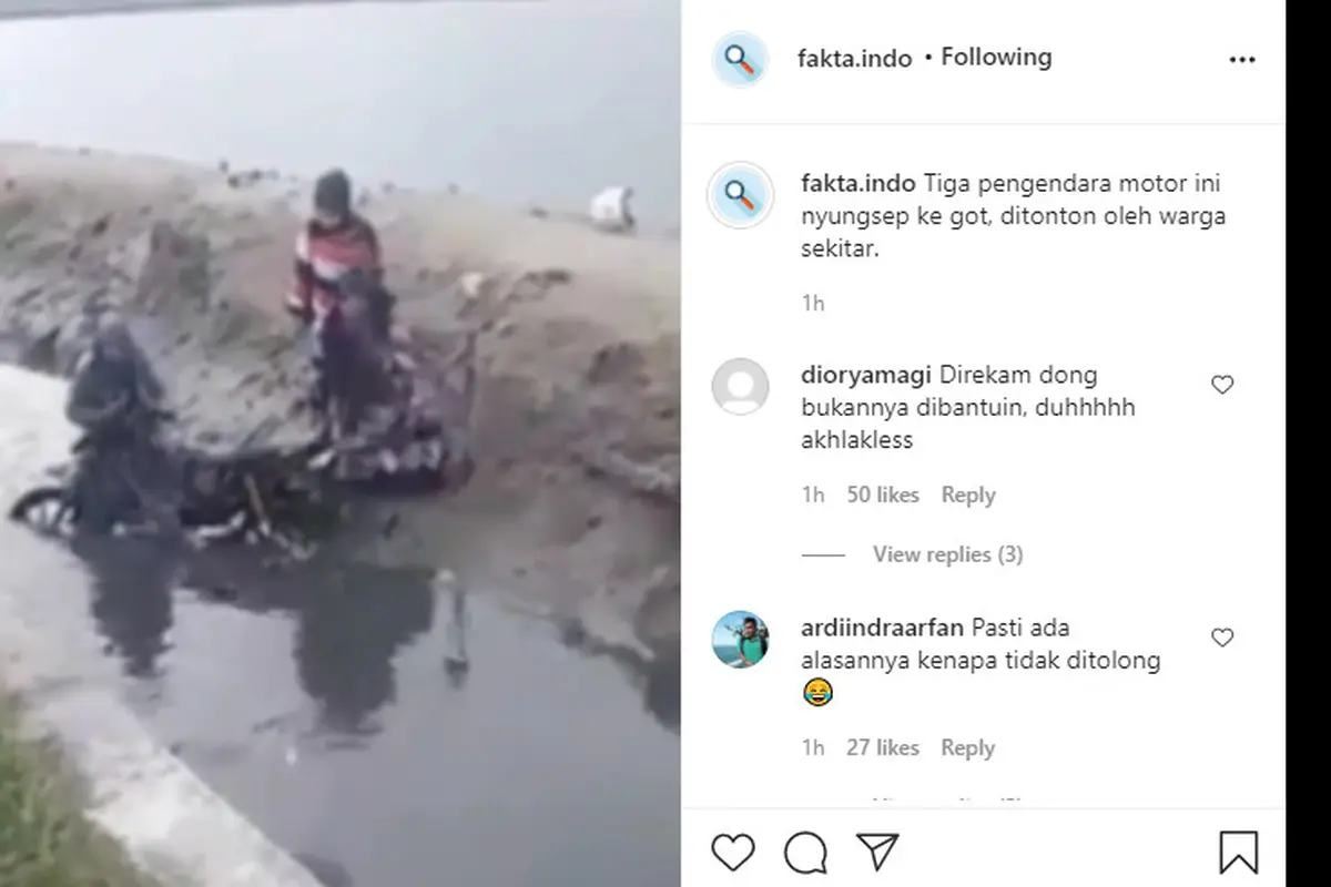 Seperti dilansir akun Instagram @fakta.indo, Rabu (11/11/2020), terlihat tiga orang wanita tercebur ke dalam selokan bersama sebuah motor.