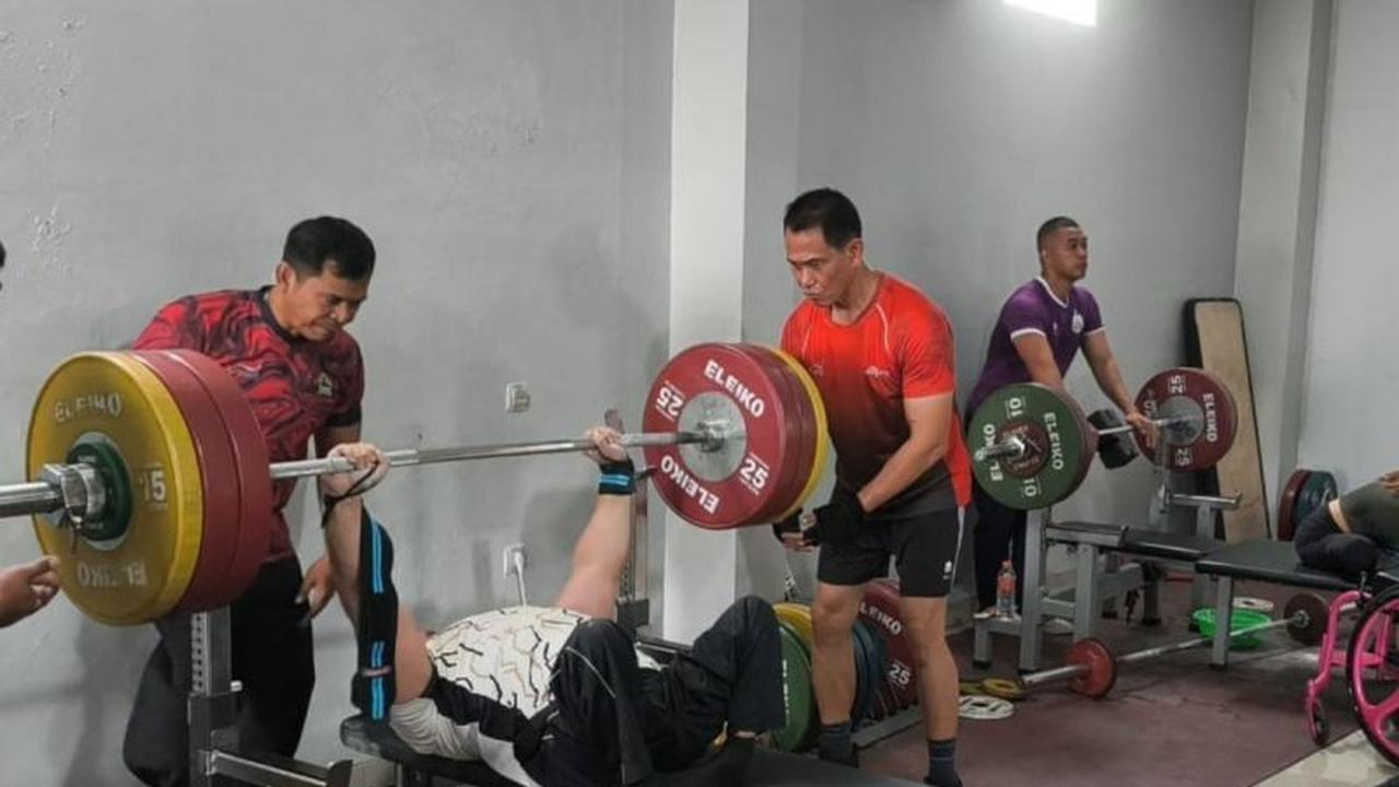 Target Emas Angkat Berat APG 2026: Indonesia Bidik Kesuksesan di Thailand Menuju Asian Para Games 2026