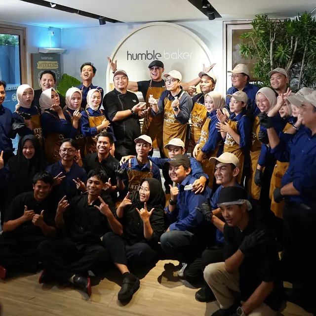 Grand Opening Bakery Milik Deddy Corbuzier