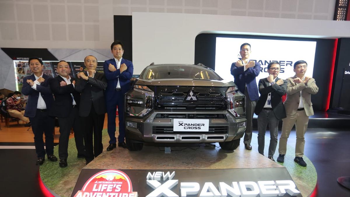 New Mitsubishi Xpander Cross Sapa Konsumen di GIIAS Surabaya 2022 - Vimarsana News