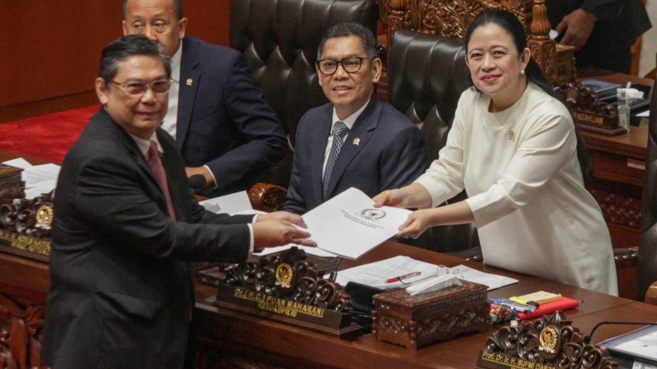 DPR Sahkan UU TNI