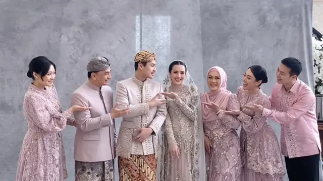 Ngunduh Mantu Beby Tsabina dan Rizky Natakusumah. [@wirantikurniabride]