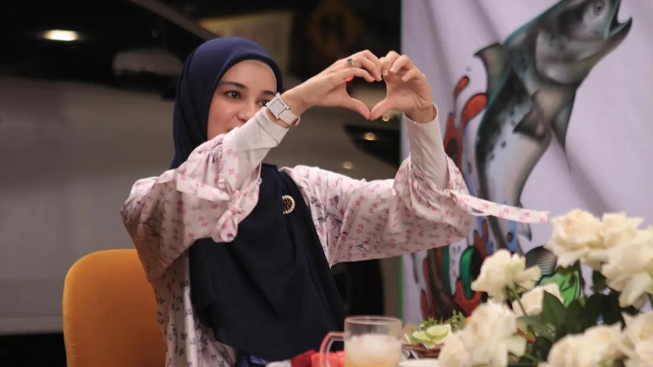 Tak sedikit pula yang mendoakan kehidupan rumah tangga Teuku Wisnu dan Shireen Sungkar.<br>