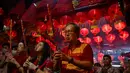 Untuk diketahui, Kelenteng Hong San Koo Tee juga terdapat puluhan rupang yang berusia tua. Bahkan sampai ratusan tahun. (JUNI KRISWANTO/AFP)