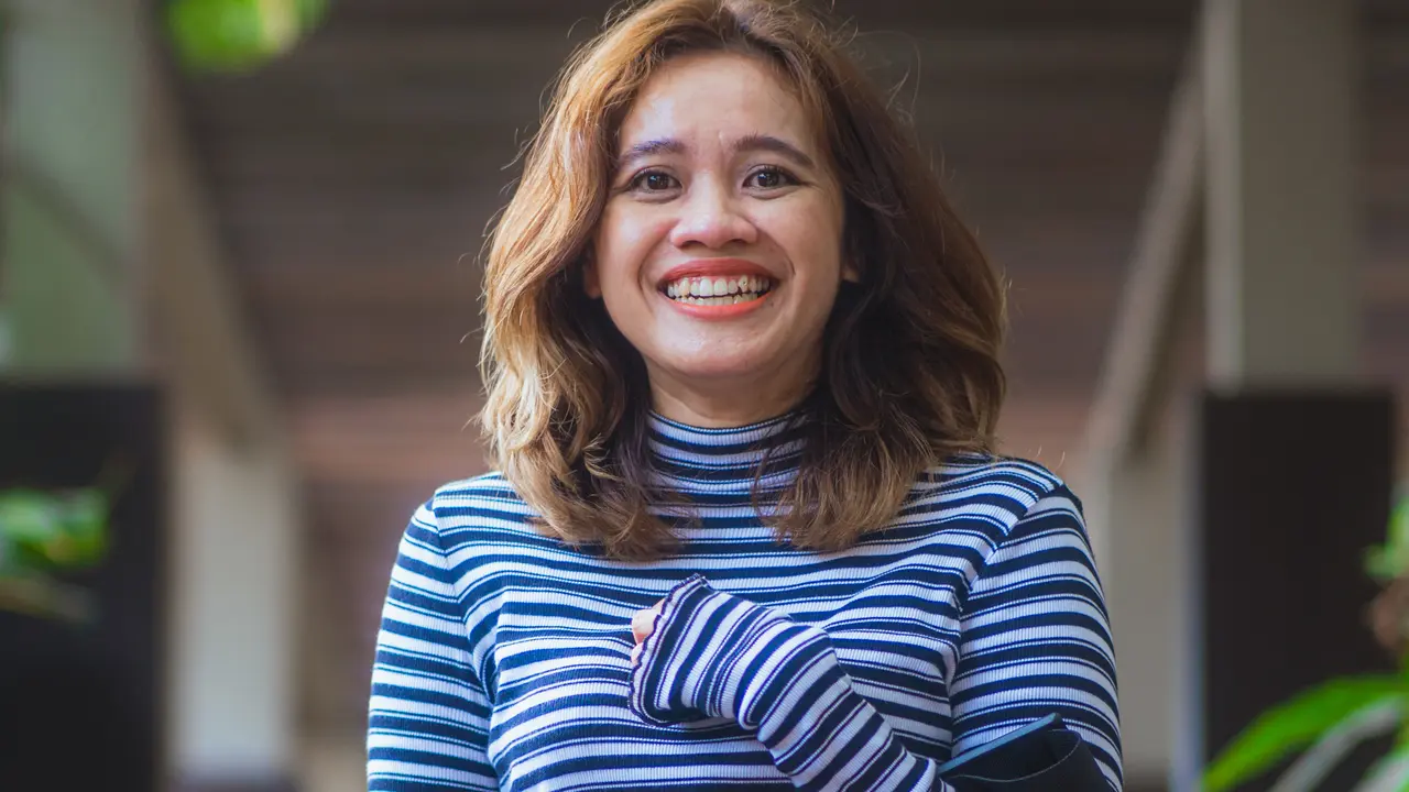 wanita februari jarang sedih