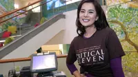 Masih Kecil, Anak Ajarkan Astrid Tiar Salam Cinta ala Korea