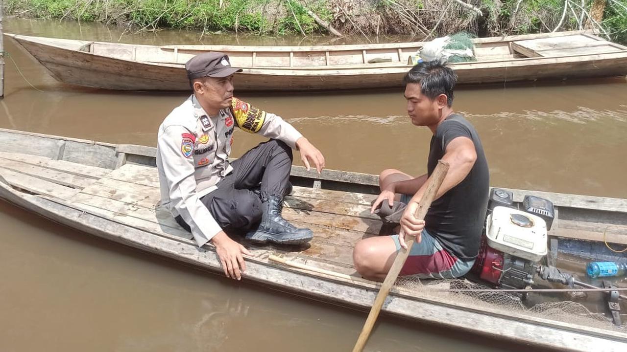 Bhabinkamtibmas Masuk Pedalaman Demi Tingkatkan Partisipasi Pemilih di Pilkada