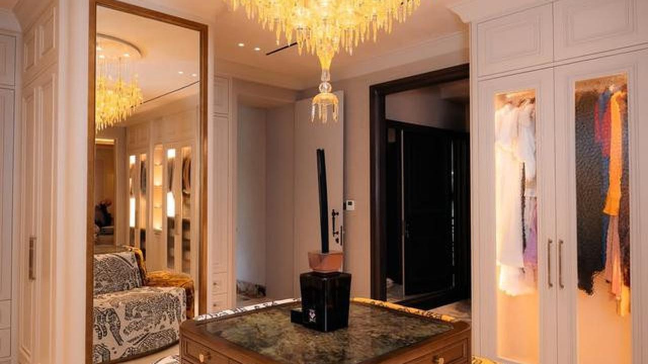Potret Walk-in Closet di Rumah Baru Tasya Farasya yang Super Mewah