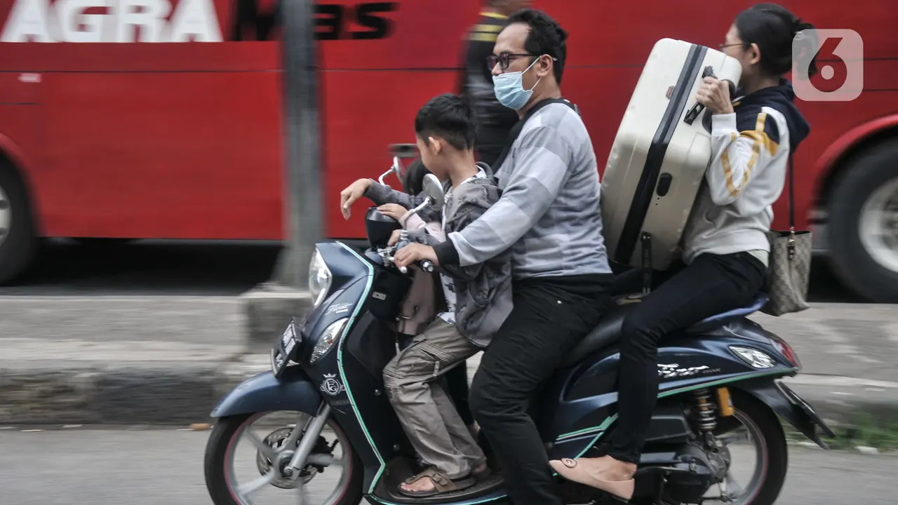 Puncak Arus Balik Mudik Lebaran di Terminal Kampung Rambutan