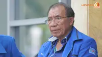 Max Sopacua, mantan wartawan yang kini menjadi Wakil Ketua Umum Partai Demokrat juga tidak absen untuk menghadiri acara akbar partai yang dibentuk SBY (Liputan6.com/Herman Zakharia)