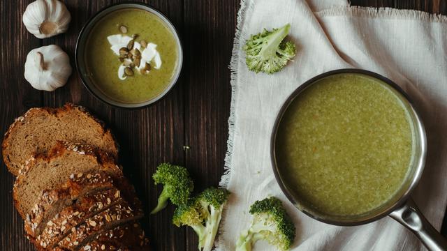 9 Cara Membuat Bubur Kacang Ijo yang Kental dan Lembut, Cocok untuk Sarapan Manis