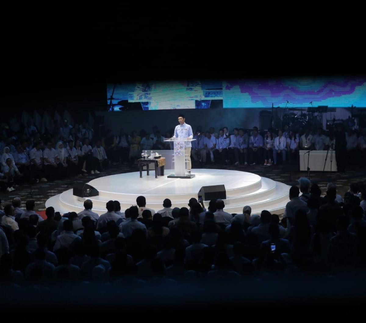 Suasana Apel Akbar TKN Muda untuk memenangkan pasangan Capres dan Cawapres Prabowo-Gibran di Jakarta Convention Center (JCC) Senayan, di Jakarta, Jumat (2/2/2024).