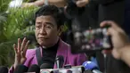 Wartawan Filipina Maria Ressa, salah satu pemenang Hadiah Nobel Perdamaian 2021 dan CEO Rappler, berbicara kepada media setelah keputusan pengadilan di Pengadilan Banding Pajak di Quezon City, Rabu (18/1/2023). Pengadilan Filipina membebaskan pemenang Hadiah Nobel Kebebasan Berekspresi Maria Ressa dan media daring dari empat tuduhan penggelapan pajak. (AP Photo/Basilio Sepe)