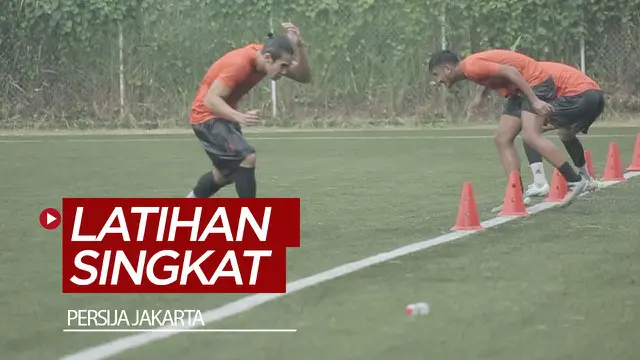 Berita video latihan tim Persija Jakarta harus berlangsung singkat karena petir di Sawangan, Kamis (16/1/2020).