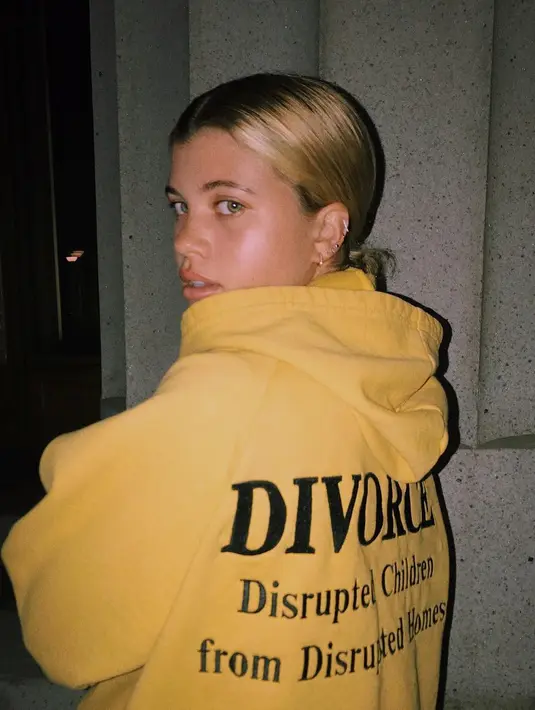 Bahkan Sofia benar-benar enggan berbicara dengan Scott. (instagram/sofiarichie)