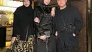 Hadir juga Citra Kirana yang tampil elegan serba hitam mengenakan long dress dan hijab segi empat.