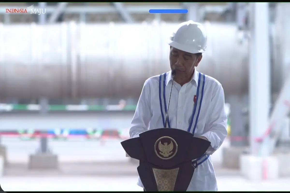 Presiden Joko Widodo (Jokowi) meresmikan smelter tembaga PT Freeport Indonesia di Gresik, Jawa Timur. (Arief/Liputan6.com)