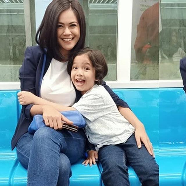 6 Potret Kebersamaan Indah Indriana Dan Radja Nasution Bak Ibu Kandung Hot Liputan6 Com