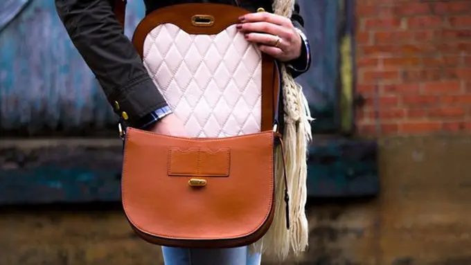 Cara membawa tas bisa ungkap kepribadian/ copyright Pixabay.com