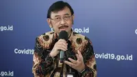 Kepala Pusat Data dan Informasi Kementerian Kesehatan Didik Budijanto menjelaskan alur penyampaian data COVID-19 yang setiap hari diperbarui di Graha BNPB, Jakarta, Selasa (28/4/2020). (Dok Badan Nasional Penanggulangan Bencana/BNPB)