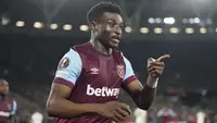 Pemain West Ham, Mohammed Kudus melakukan selebrasi setelah mencetak gol keempat timnya ke gawang Freiburg pada laga leg kedua 16 besar Liga Europa 2023/2024 di London Stadium, Inggris, Jumat (15/03/2024) dini hari WIB. (AP Photo/Kirsty Wigglesworth)