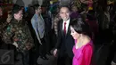 Edhie Baskoro (Ibas) saat menghadiri resepsi pernikahan Acara resepsi pernikahan Gibran Rakabuming Raka dengan Selvi Ananda, Solo, Kamis (11/6/2015). Resepsi pernikahan malam hari ini dihadiri oleh para tamu VIP dan VVIP. (Liputan6.com/Faizal Fanani)