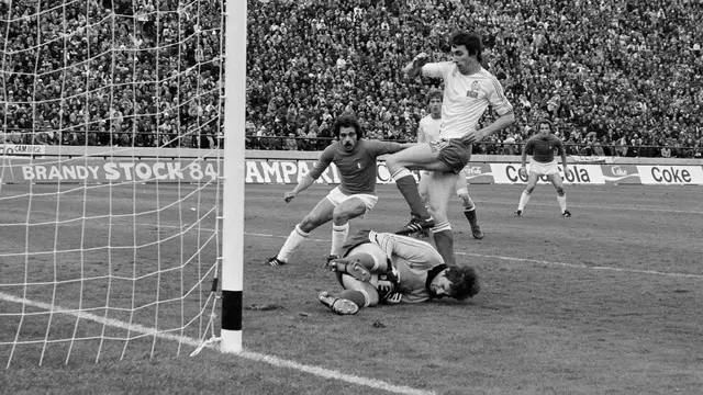 Pesepak Bola Tua