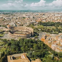 Ilustrasi ikon terkenal Colosseum, Roma, Italia. (Photo by Spencer Davis on Unsplash)