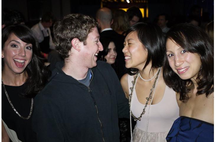 Potret Gaya Hidup Sederhana ala Mark Zuckerberg dan Istri ...