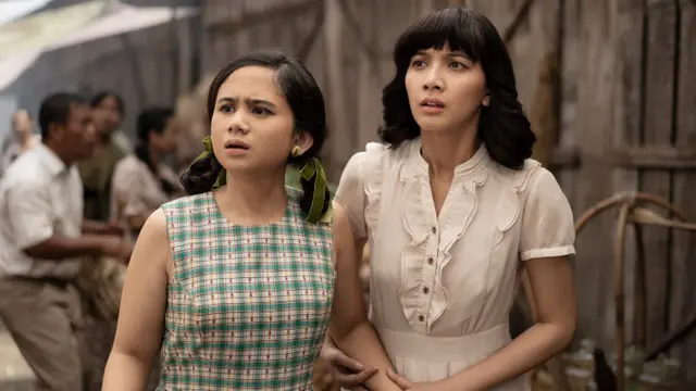 Sheila Dara Aisha sebagai Purwanti (IMDb/Gadis Kretek)