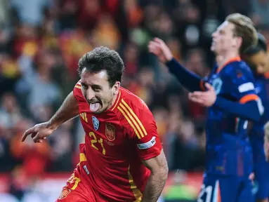 Pemain Timnas Spanyol, Mikel Oyarzabal, melakukan selebrasi setelah mencetak gol ke gawang Belanda pada laga leg kedua perempat final UEFA Nations League di Mestalla, Valencia, Senin (24/03/2025) dini hari WIB. (AP Photo/Alberto Saiz)