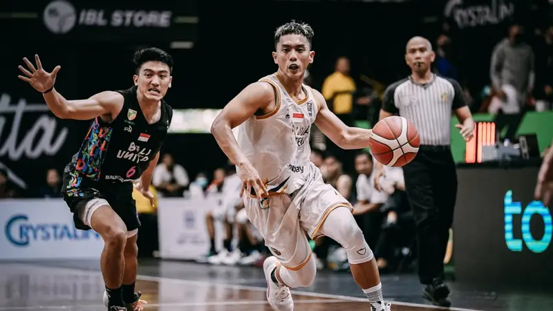 Duel Dewa United melawan Bali United di IBL 2023