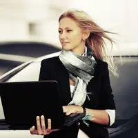 Orang-orang ini sukses di bidangnya masing-masing. Lewat foto-foto yang mereka bagikan, semoga kamu bisa ikut termotivasi. 