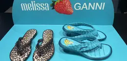 Kolaborasi Melissa dan GANNI. [Anisha/Fimela]