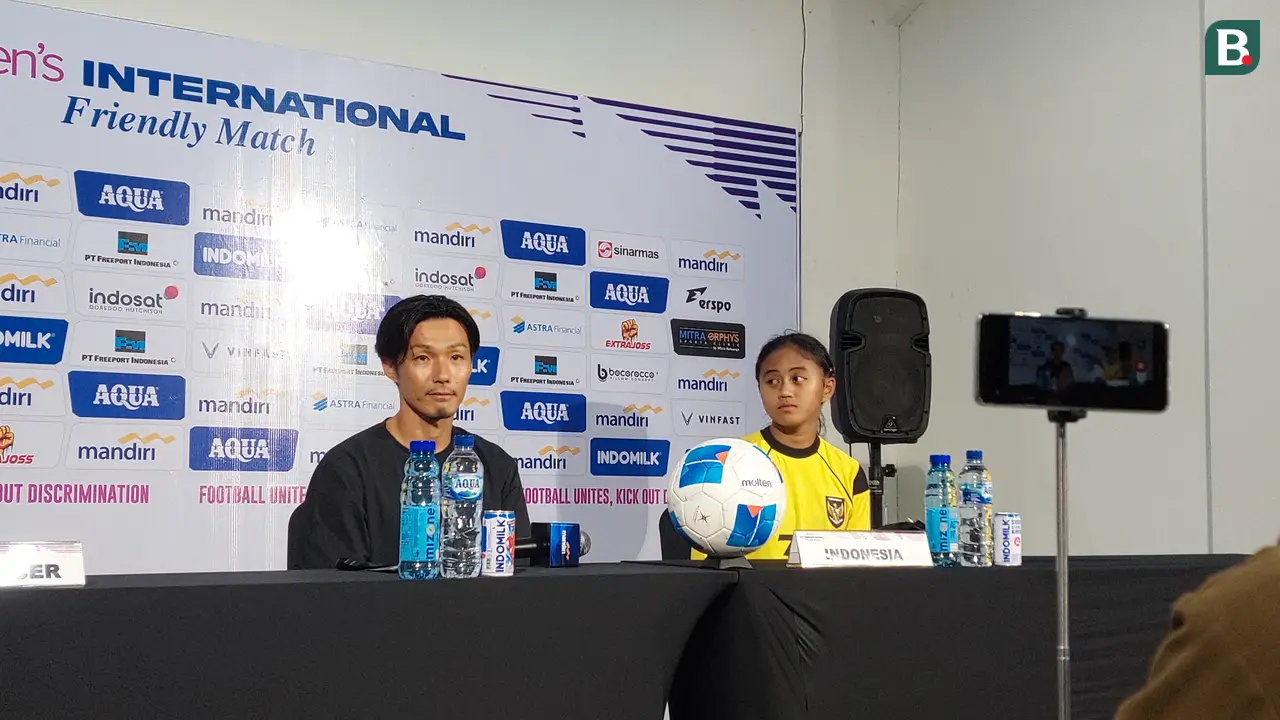 Pelatih Timnas Putri Indonesia, Akira Higashiyama