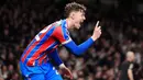 Sebelum turun minum, Tottenham kecolongan dua gol dari tim tamu. Gol dilesatkan oleh Jorgen Strand Larsen pada menit ke-45+1 dan Ismaila Sarr lagi enam menit kemudian. (AP Photo/John Walton)
