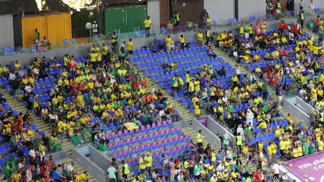 Tribun Kosong di Stadion 974