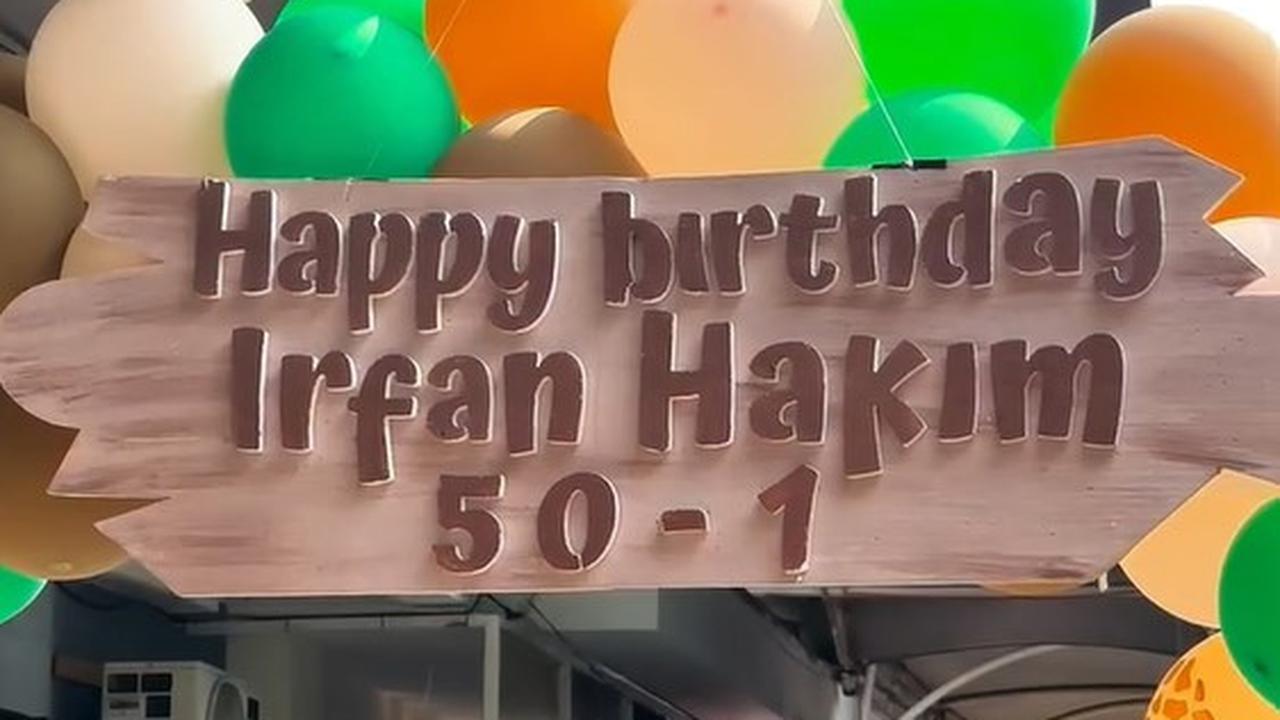 8 Potret Irfan Hakim Ulang Tahun ke-49, Dapat Kado dari Raffi Ahmad hingga Tim Dehakim Bikin Mewek