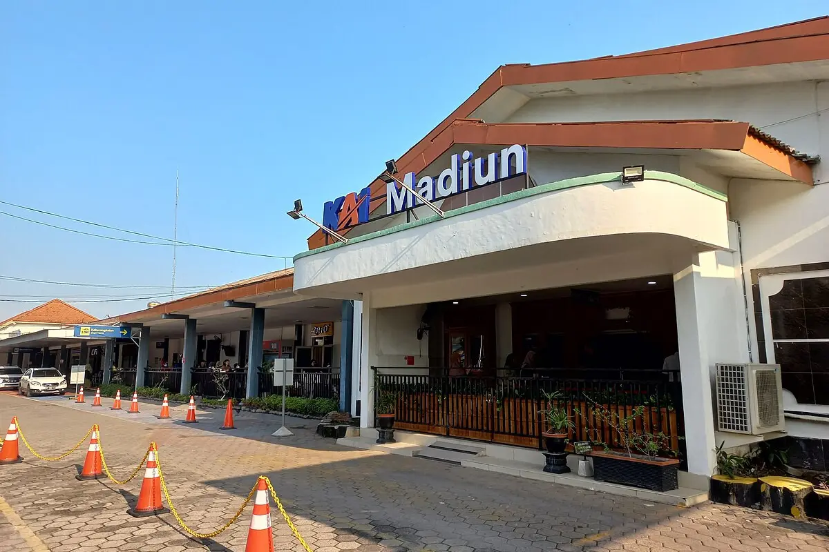 Rekomendasi Tempat Makan Enak di Dekat Stasiun Madiun