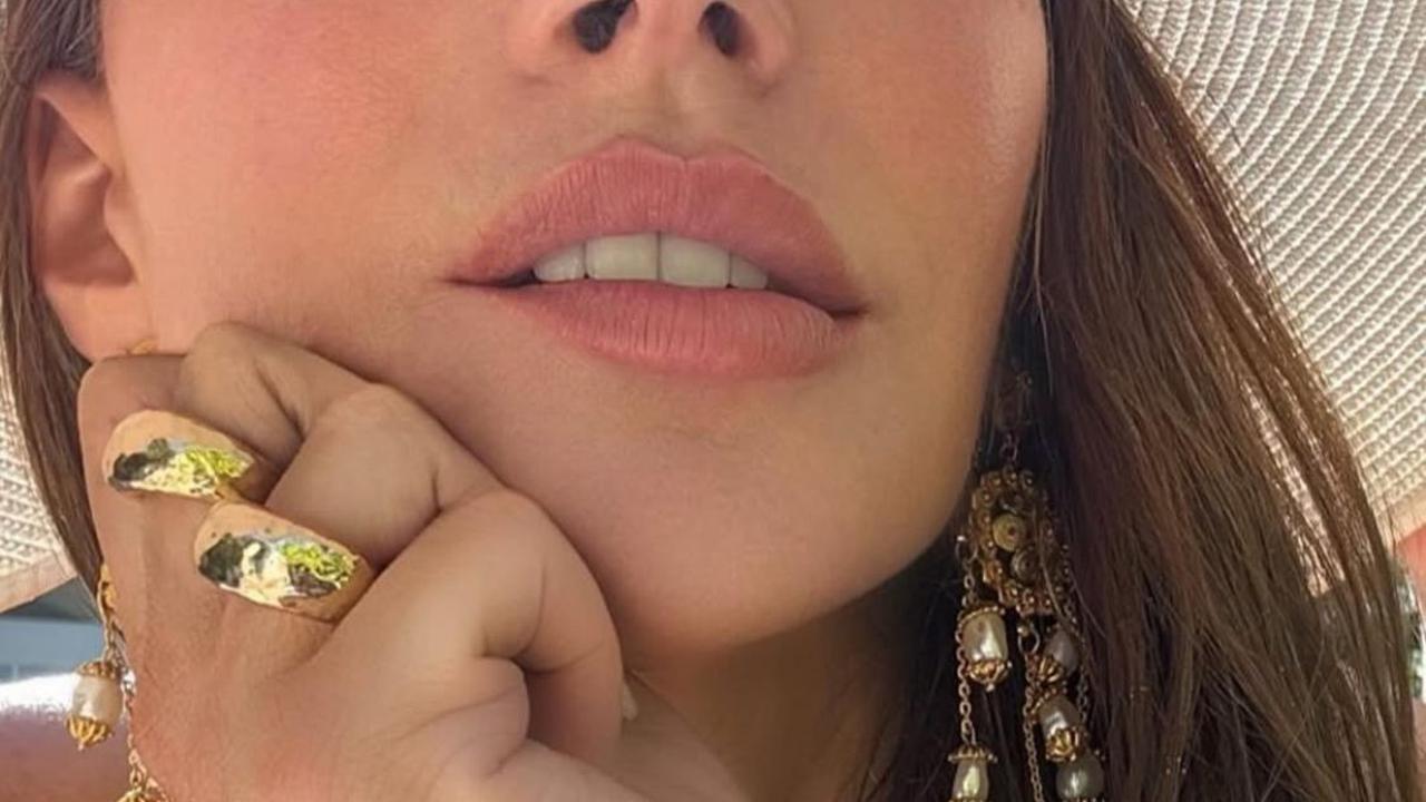 7 Potret Selfie Cantik ala Sofia Vergara yang Dirumorkan Berpacaran dengan Lewis Hamilton