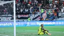 Hasil imbang ini membuat Persija tetap berada di posisi kedua dengan 51 poin. Tampa dalam foto, ekspresi penjaga gawang Persija, Andritany Ardhiyasa usai bertanding melawan Borneo FC pada laga pekan ke-24 BRI Super League 2025/2026 di Jakarta International Stadium, Selasa (3/3/2026) malam WIB. (Bola.com/M Iqbal Ichsan)