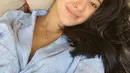 Kantung mata tak bisa disembunyikan perempuan kelahiran 1988 ini usai bangun tidur. Naysila Mirdad kerap berselfie dengan memamerkan paras natural tanpa makeup. (Liputan6.com/IG/@naymirdad)
