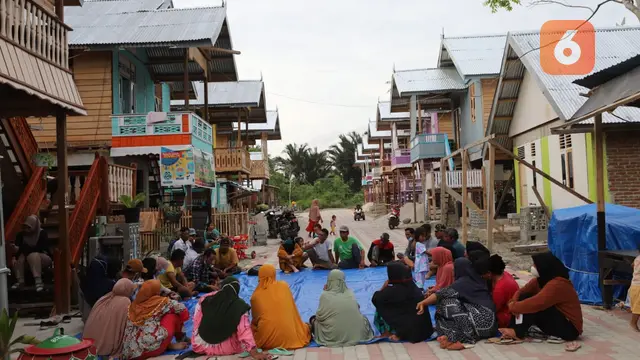 hunian di kawasan relokasi mandiri warga mamboro