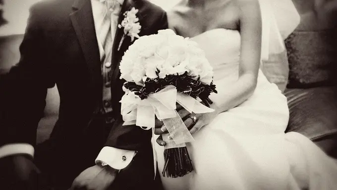 5 Ritual Aneh Ini Sanggup Bikin Pernikahanmu Jadi Lebih Rumit