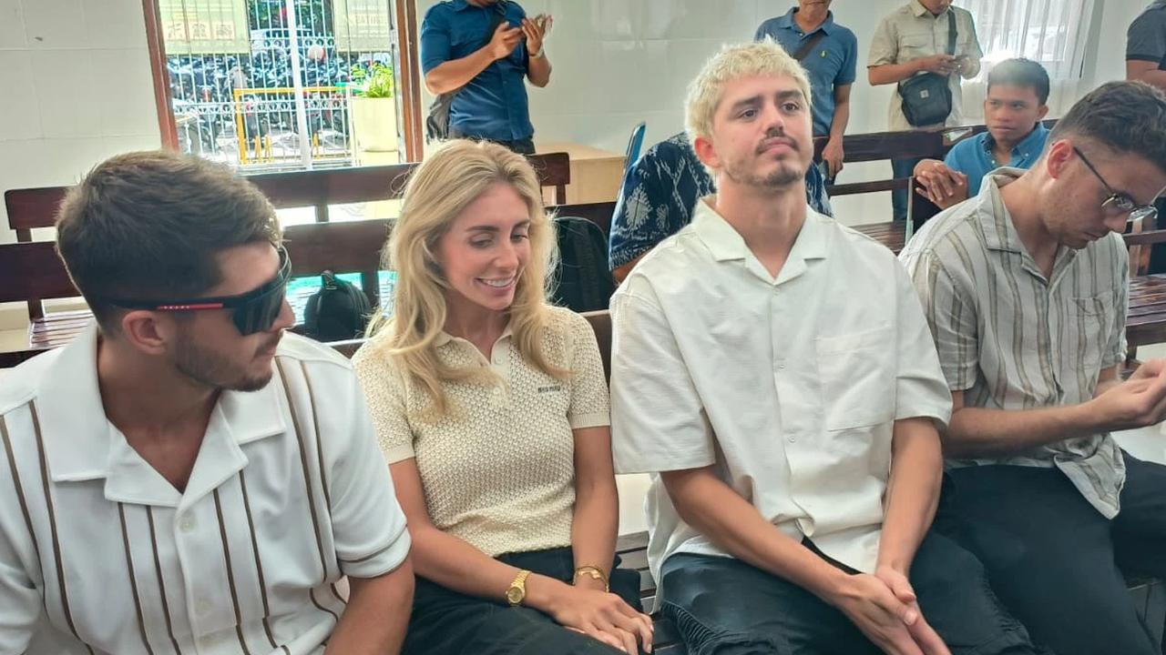 Sidang Bintang Porno Bonnie Blue