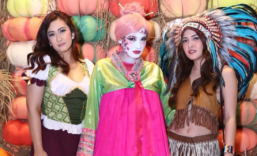 Titi Kamal, Nafa Urbach dan Shandy Aulia hadiri pesta halloween [foto: instagram]