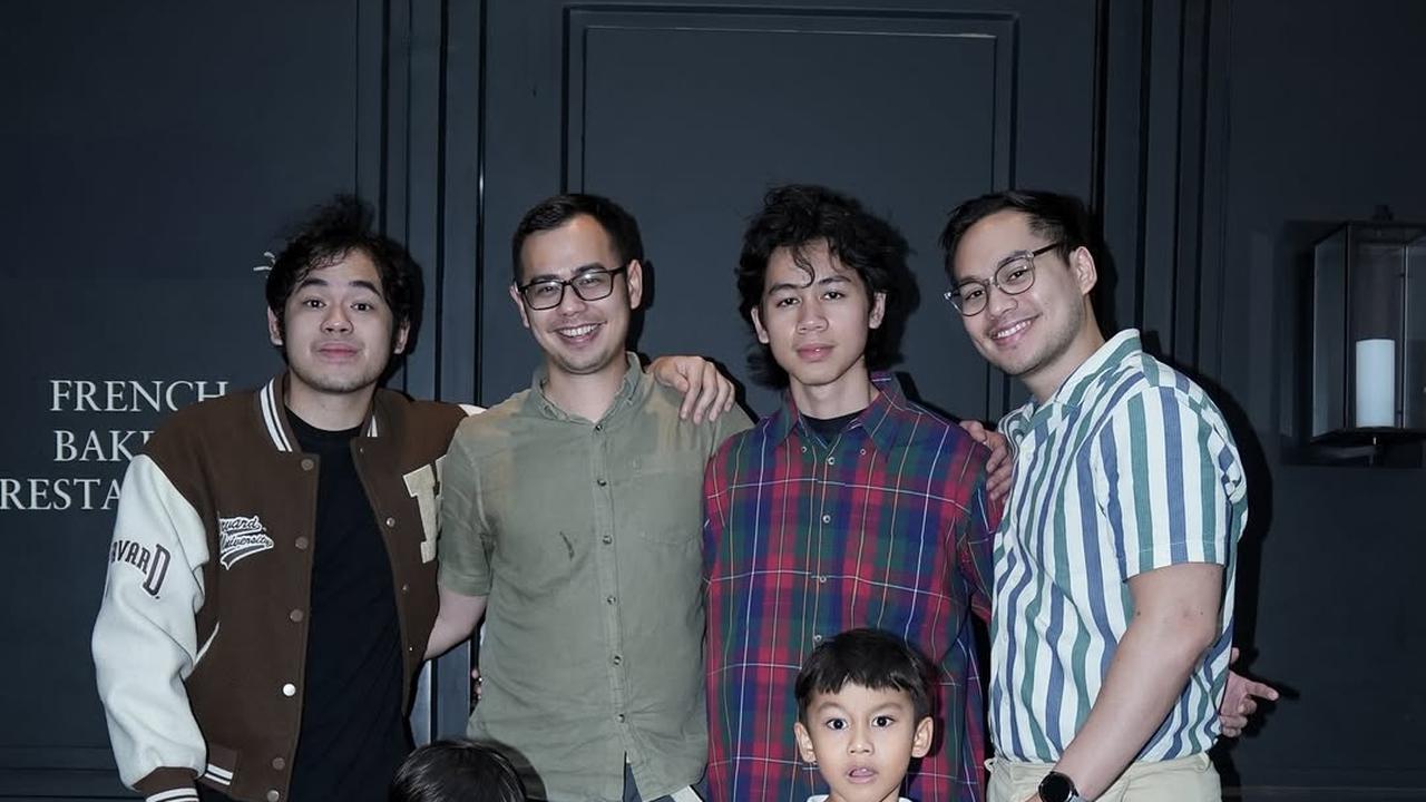 Surya Sahetapy Bertemu Ray Sahetapy Setelah 3 Tahun di Amerika, Doakan untuk Kesehatan Sang Ayah