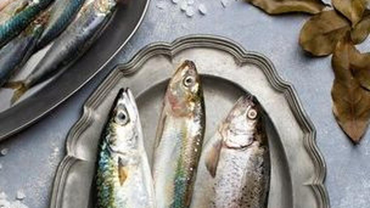 10. Ikan: Sumber Protein Tinggi dan Lemak Omega-3