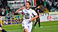 Bek Elche: Lawan Madrid, Kami Dirampok!