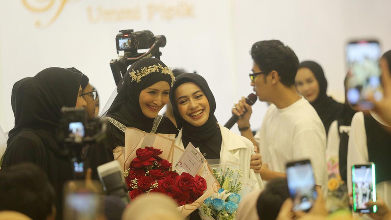 Umi Pipik Hanya Mendoakan Yang Terbaik Untuk Anaknya